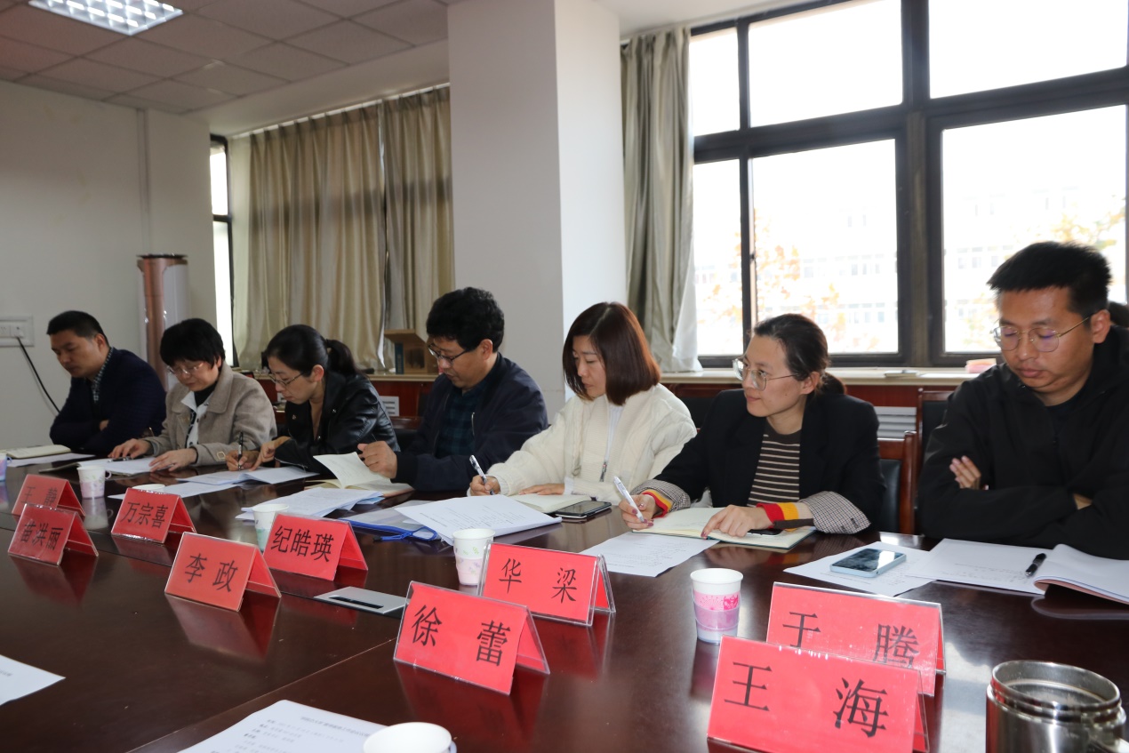 说明: C:\Users\Administrator\Desktop\20211118“学院办大学”督导服务工作队组到电子信息学院督导考察\学院办大学督导照片\学院办大学督导照片\IMG_1315.JPG